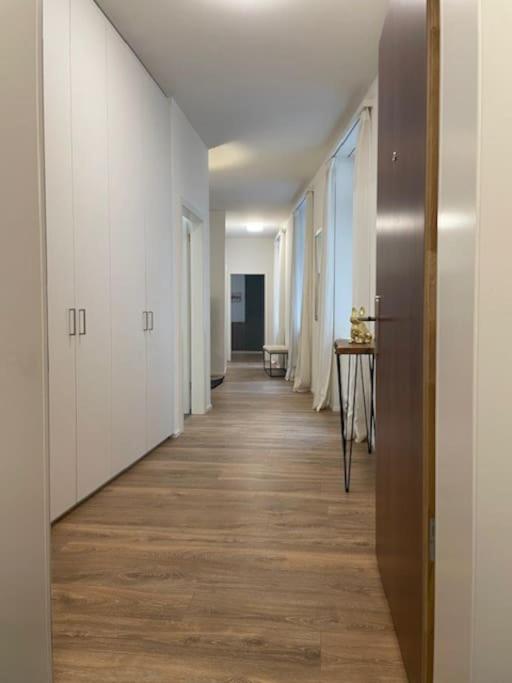 Elegant 2Br Apartment - Canal3 Zurich Bagian luar foto